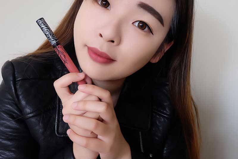 Kat Von D màu Double Dare Son môi màu hồng đất